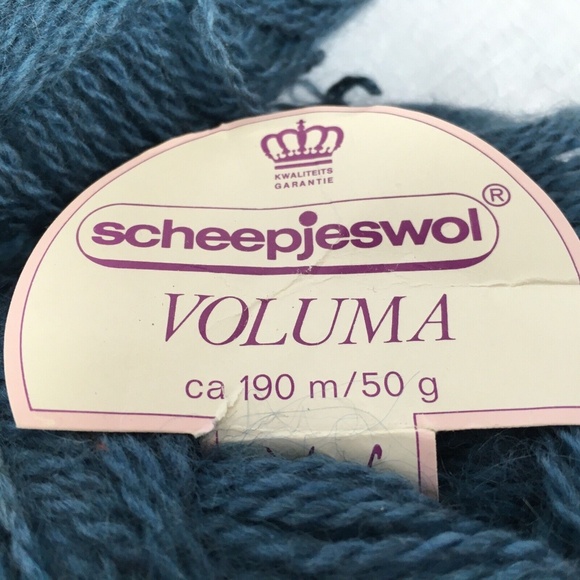 Scheepjeswol Voluma Fluffy Acrylic / Mohair Blend Yarn 2 Skeins Blue #5351 New - Picture 3 of 4